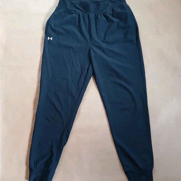 Women's Under Armour Size Medium Black Joggers Pants Activewear Athleisure - Picture 1 of 13